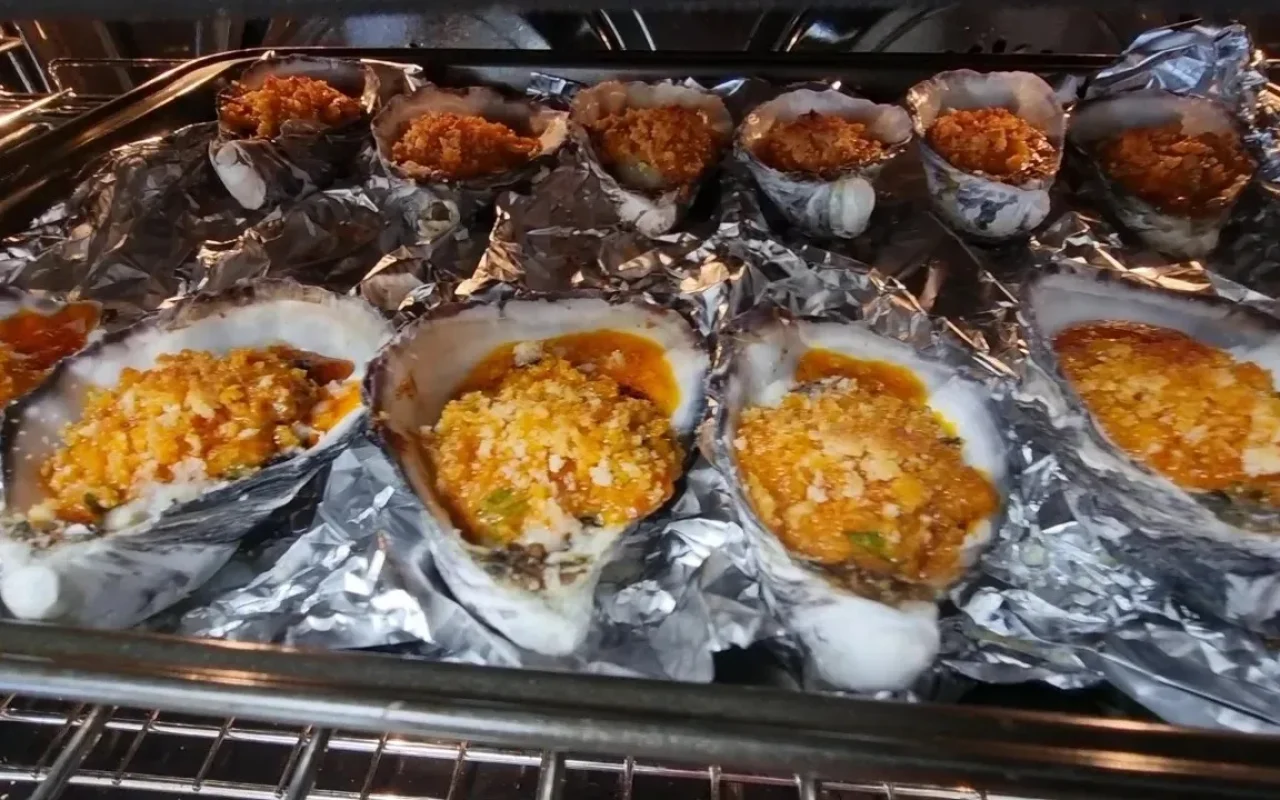 Nduja oysters under the grill